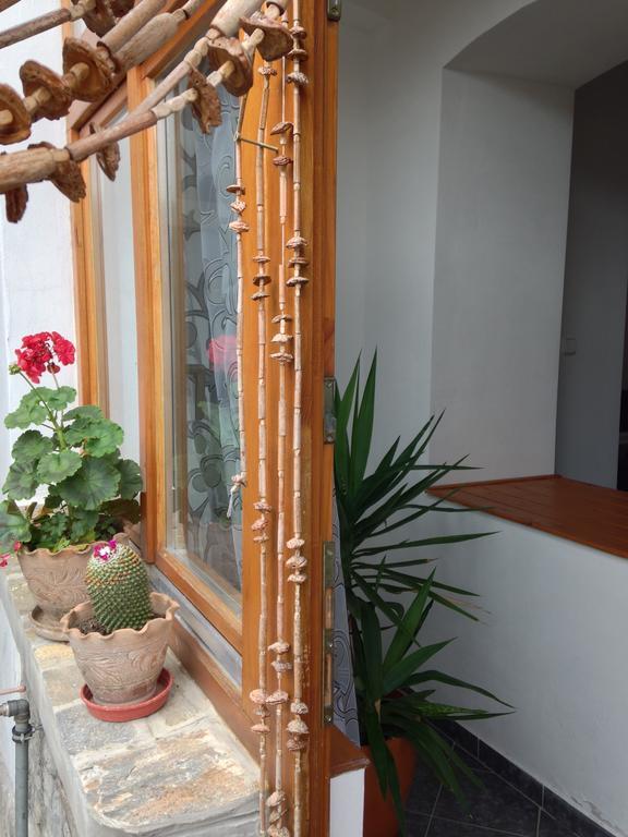 Petra Apartmanok Velem Room photo